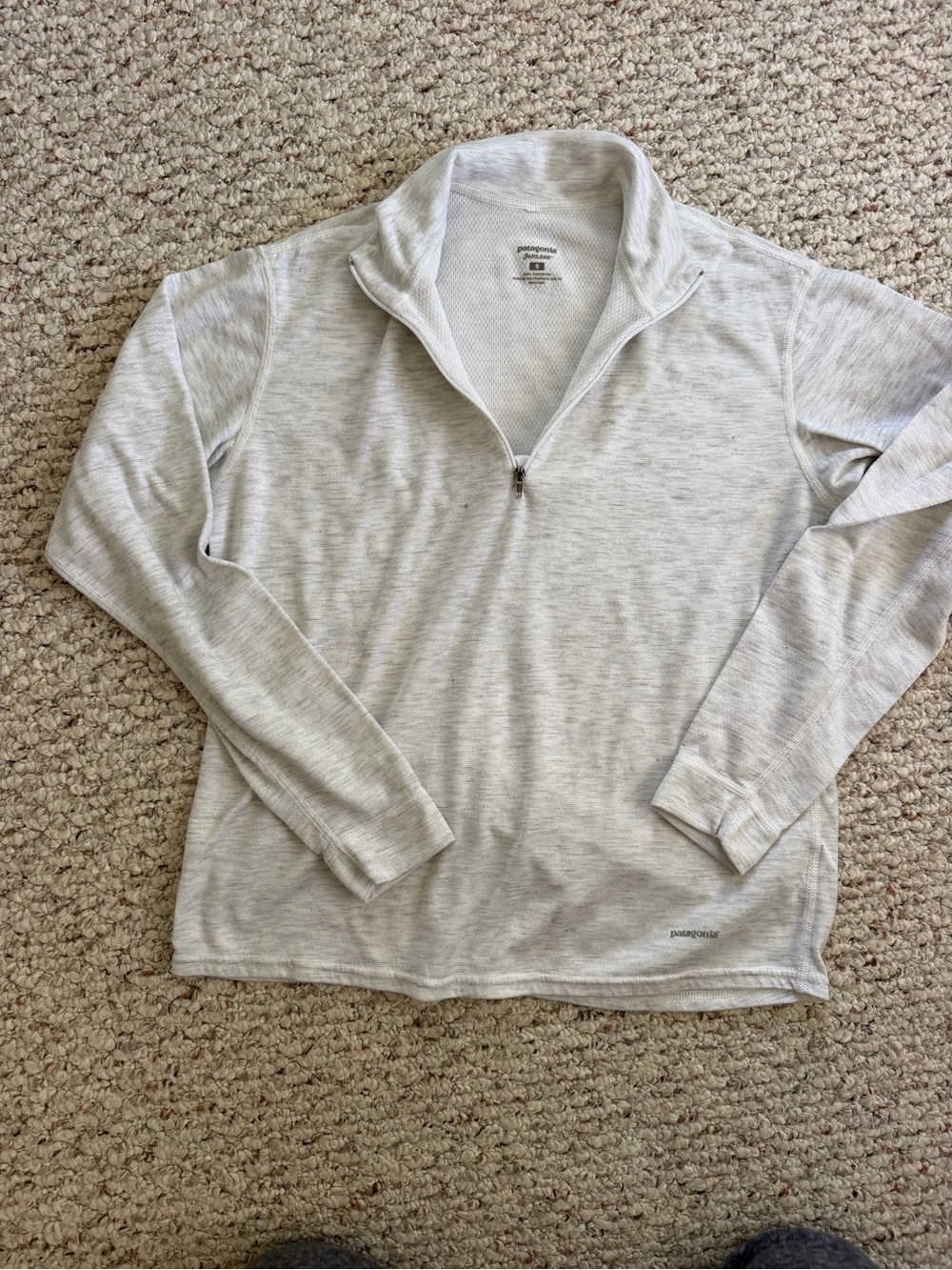 Patagonia Women’s Light Heather Gray Beige Quarter-Zip Pullover